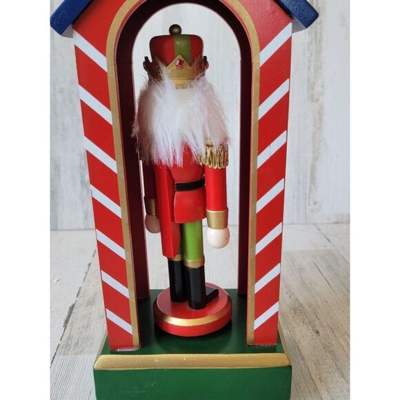 Wooden Nutcracker Prince King wind up musical xmas figure - Picture 5 of 12